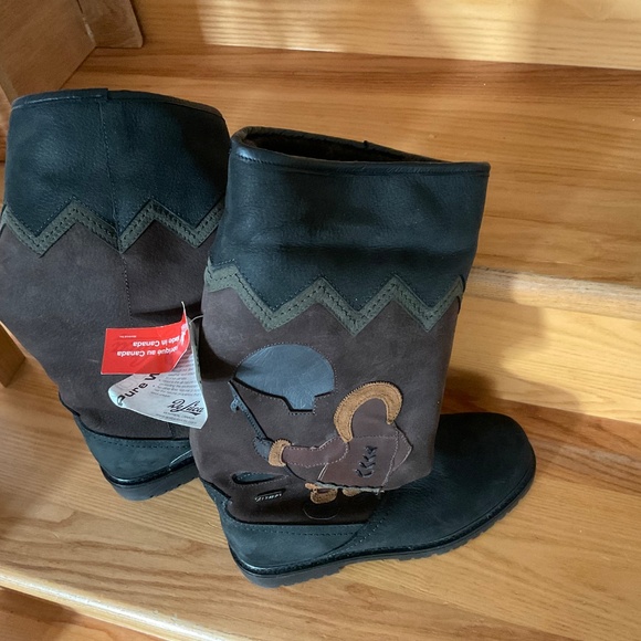 Winter boots size 38, NWT made in Canada - Picture 2 of 5